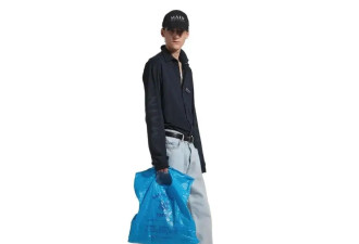 巴黎世家新包被吐槽像塑料袋，定价8200元！