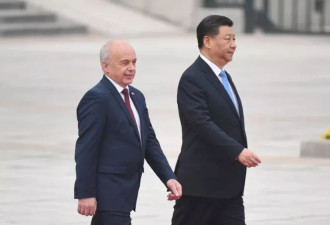 这位西欧卸任总统参加九三阅兵 举国哗然…