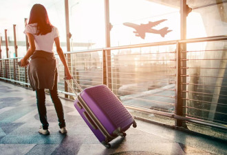 当了冤大头不自知 空姐揭搭机旅客常犯9大浪费钱错误