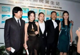 前任是赵薇，50岁豪门公子为何娶了她？