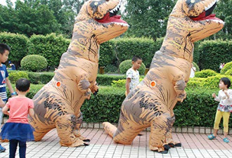 9.5 折, Rhythmarts 恐龙充气服装,可充气服装的成人万圣节服装