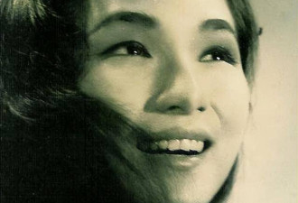郑佩佩才去世一年，小儿子就“原形毕露”
