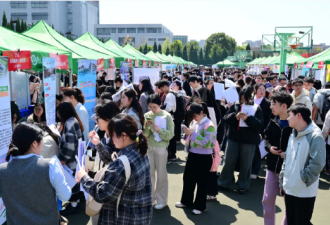 自掏2万元进大厂实习，这届大学生太难了
