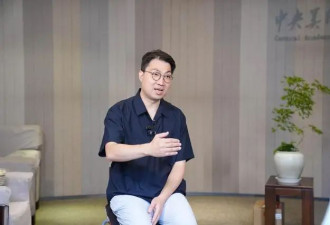 看阅兵｜曙光红、丰饶金，今天的天安门广场多了不少新色号