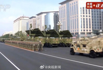官兵高喊3个必胜,呼号声声，响彻长街...