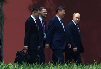 习近平高规格接待普京，中俄团结一致制衡西方
