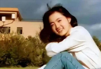 央视“气象一姐”：嫁初恋丁克15年 40岁生子