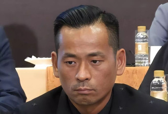 洗米华大女儿过生日，男友露面高大帅气有点害羞