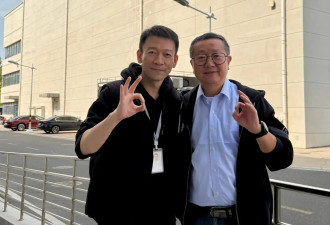 导演郭帆透露九三阅兵当天内心写照！《流浪地球》官方账号催他改剧本