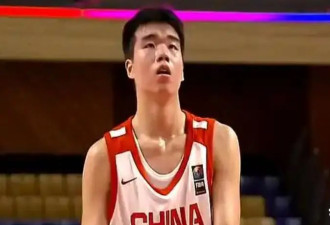 狂砍21分20板！中国男篮再现超级新星
