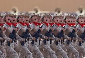 北京阅兵唯一“娇点” 女民兵方队如挑选女模