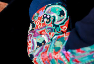 苗族绣衣里竟然藏着千年文化密码
