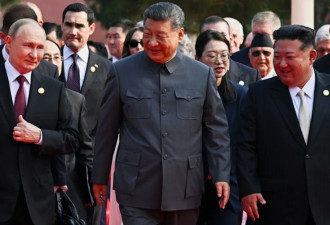 直击：朝鲜特工狂擦桌椅，防金正恩DNA外泄？