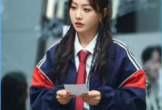 40岁还能演学生的女明星,我只服这6个,不装嫩就这么显年轻