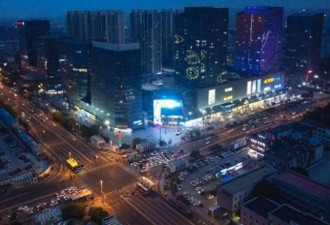 再添一座“鬼城”：房子价格从2万跌破到4千