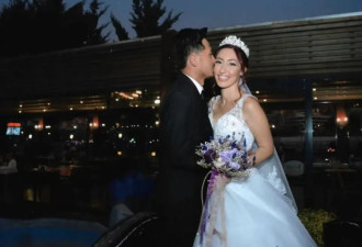 这个二婚中国男人 婚礼上给我戴上假首饰