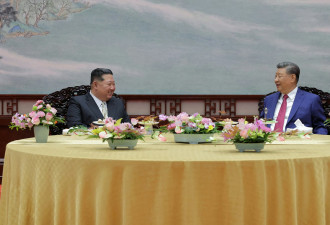 习近平金正恩茶叙并共进晚餐 同意维护共同利益