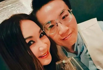 香港知名富婆罕见露面，在国外和同性爱人再婚