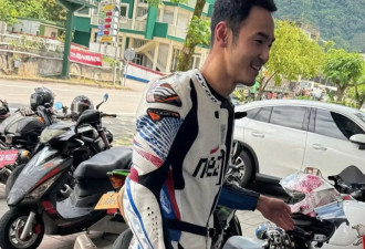 42岁阮经天穿紧身服现身街头，胸肌大腰细，健美身材堪比国际男模