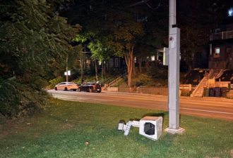 无惧警方监控：多伦多Parkside测速摄像头11个月内第7次被破坏