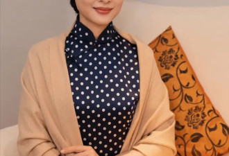 57岁周涛不愧“国泰民安脸”！5套穿搭把红西装波点旗袍穿的好美