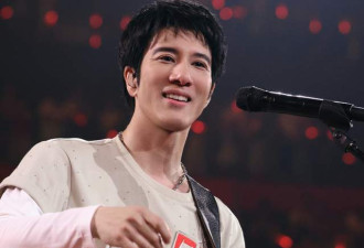 王力宏新女友疑曝光! 参加男方庆功宴高调秀身材