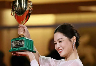 辛芷蕾刚拿国际影后 3位演员摊上事 张颂文最无辜