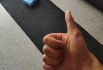 24小时健身房，被年轻人睡成了大酒店