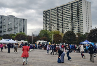 新华会义工助力邹至蕙市长烧烤日绽放社区之光
