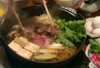 边吃火锅边蹦迪，雇“男模”上岗的餐厅也太拼了
