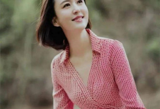 最美央视主持人巅峰时辞职 今成北电教授