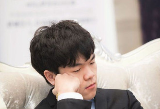 下100盘输100盘 中国棋王对决AI狂输哭了