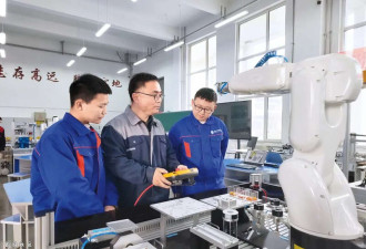 技校开始招名校研究生了 学历崇拜滤镜稀碎