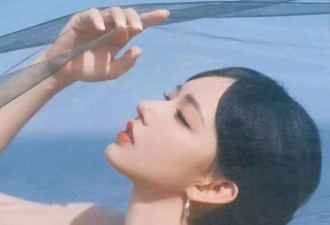程潇穿抹胸裙露出事业线宛如黑玫瑰！魔鬼身材性感火辣