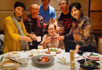 曝那英老公孟桐疑似出轨！携美女返回那英别墅