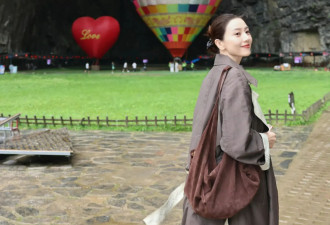 高圆圆不愧是“国民女神”，入秋2套焦糖棕色穿搭，美的很高级！
