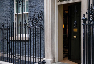 以总统与英国首相举行“激烈”会谈,双方分歧凸显