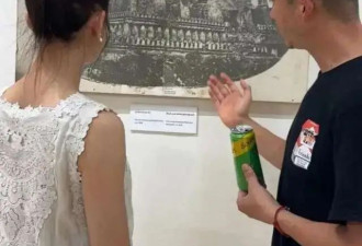 42岁李依晓婚后首晒老公，秃顶白发显老态，看着比她大好多