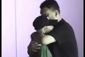 车澈被曝和乃万拥抱，李嘉格官宣离婚