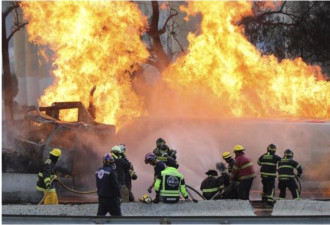 气罐车翻覆爆炸！ 国道成灾难片现场