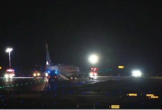 又是波音737-800！美联航客机紧急迫降大阪