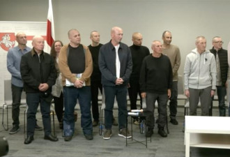 在美国斡旋下白俄罗斯释放52名政治犯并批准离境