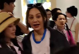 刘晓庆宁静罕同框，面对恩师宁静变恭顺