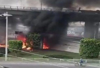 墨西哥城油罐车爆炸事故死亡人数上升至13人
