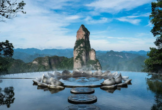 解锁中国“窝囊游”3大新玩法：无痛爬山 缓降蹦极…
