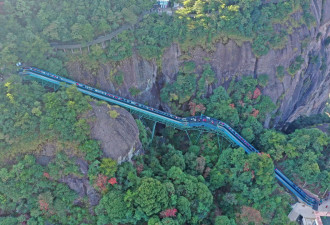 解锁中国“窝囊游”3大新玩法：无痛爬山 缓降蹦极…