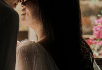 男子娶回“女同学妈妈”：10岁就爱上她