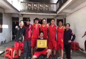 人生能有几回疯？25天跨国恋就奔现结婚