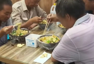悲惨！河北4男失业沿途讨食 中国网友叹：政府去哪了