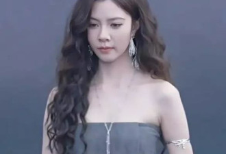 宋妍霏回应提了24次裙子：我自己的选的衣服